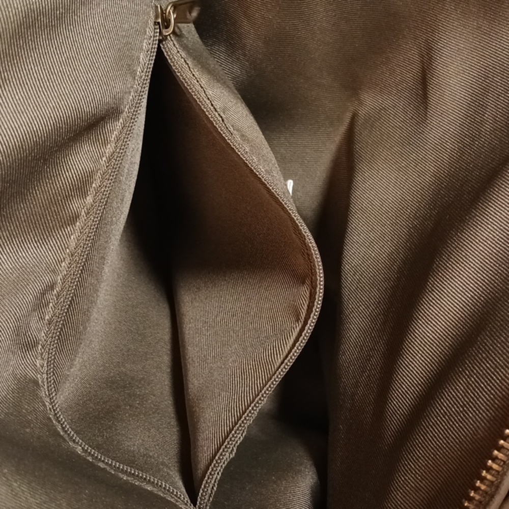 Universal Thread Handbag - Picture 10 of 10